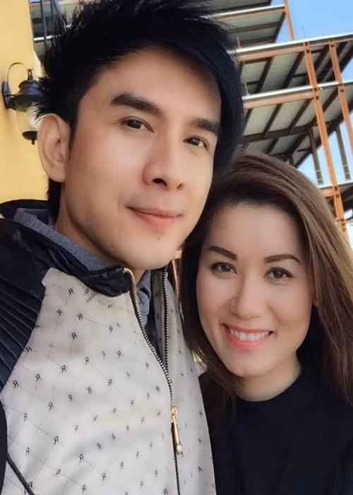 Theo lời Thủy Tiên, Đan Trường luôn giúp cô nấu ăn và mỗi khi thấy cô gặp áp lực về công việc anh lại lên kế hoạch để hai vợ chồng đi du lịch. Ảnh: FB Thủy Tiên