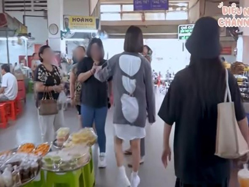 Diệu Nhi để lộ thân hình nặng nề khi quay clip ăn uống vào tháng 6 và tháng 7/2021. Ảnh: Vietnamnet