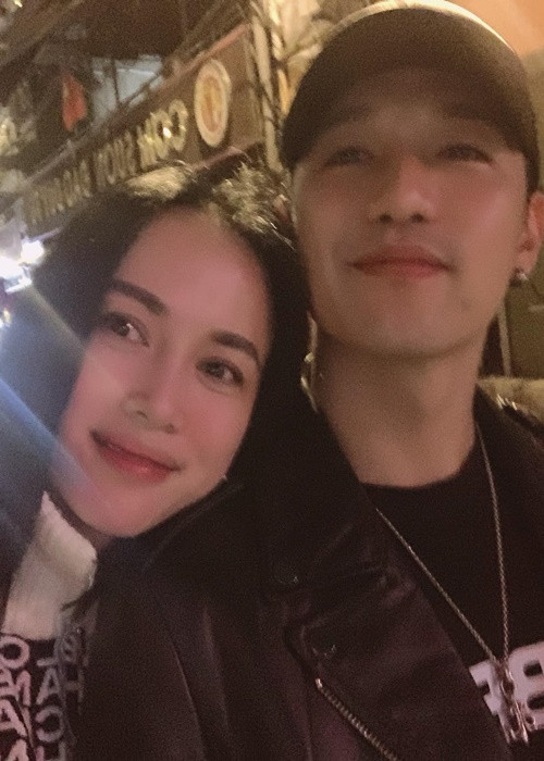 Trong cuộc phỏng vấn với Ngôi sao, Cường Seven từng cho biết, anh thích phụ nữ gợi cảm và cá tính nên khi hẹn hò Vũ Ngọc Anh, anh rất vui.