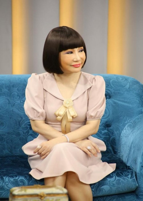 Ngày còn trẻ, nghệ sĩ Thanh Kim Huệ từng chết hụt. Cụ thể, trong một lần đi diễn qua khu vực Vàm Cống, đò bị chìm, Thanh Kim Huệ và mẹ ruột rất hoảng hốt vì cả hai không biết bơi. Rất may, nghệ sĩ Thanh Điền đã không ngại hiểm nguy để cứu cả hai. Ảnh: Dân Việt