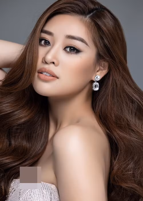 Nàng hoa hậu còn chia sẻ, cô lên tiếng không nhằm mục đích lên án hay đả kích đến những hành động của N vì hiểu rõ sức ép và áp lực từ dư luận.