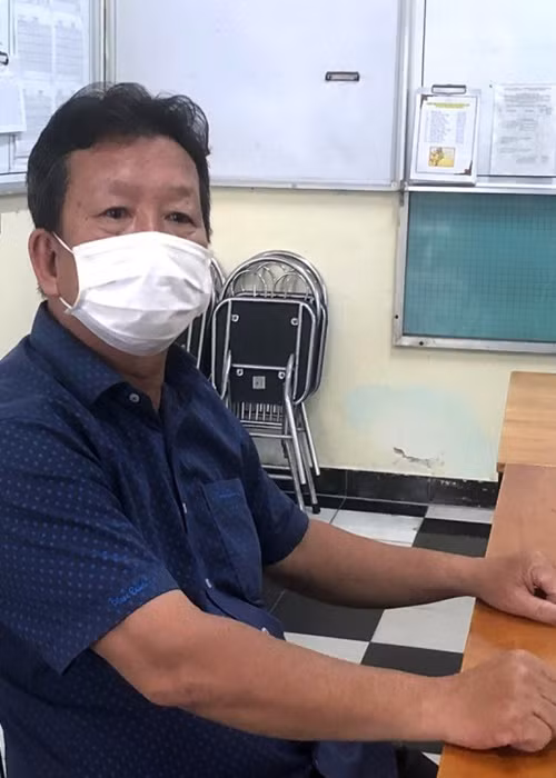 Phía thầy Thái Văn Châu chia sẻ trên Ngôi sao về vụ việc của Khánh Vân: "Tôi quản lý học sinh bằng hệ thống camera nên mọi việc xảy ra trong trường tôi biết hết. Suốt những năm tôi quản lý, không có trường hợp nữ sinh đánh nhau đến mức nhập viện ba ngày”. Ảnh: Giao thông