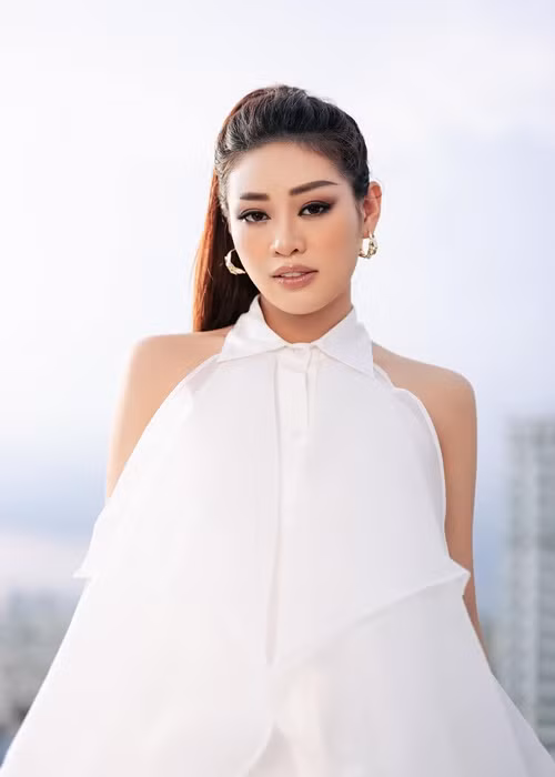 Khánh Vân còn gửi lời xin lỗi gia đình, thầy cô, bạn bè và những người yêu thương cô đã phiền lòng về ồn ào.