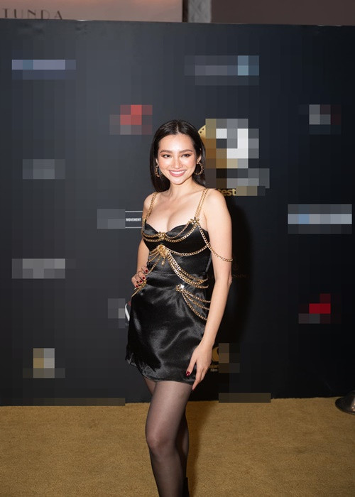  Trúc Diễm vừa thông báo trở về cuộc sống độc thân. Cô ly hôn doanh nhân John Từ sau 6 năm chung sống.