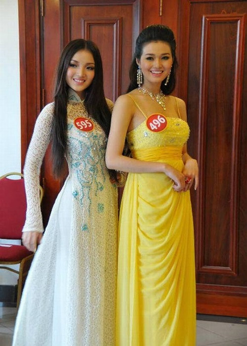 Khánh My khoe vẻ đẹp dịu dàng trong tà áo dài tại Hoa hậu Việt Nam Hoàn cầu tại Mỹ. Ảnh: Vietnamnet