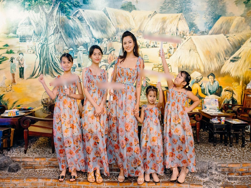 Siêu mẫu khẳng định, cô yêu các con bằng cả trái tim.