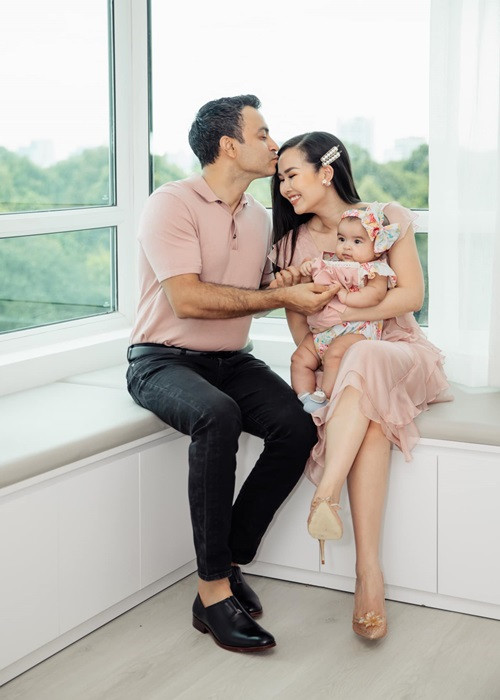 Võ Hạ Trâm tiết lộ, chồng của cô đã tính toán khá kỹ lưỡng về sự phát triển của con gái, đi học gì, du học ở đâu, làm nghề gì. Ảnh: FB Võ Hạ Trâm