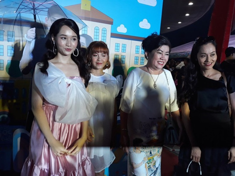 Trước đó, ngày 25/11, NSX phim Dung Bình Dương bất ngờ đăng tải clip dài 20 phút tố Trúc Anh có thái độ làm việc thiếu chuyên nghiệp, mắc bệnh ngôi sao, vi phạm hợp đồng. Ảnh: Người lao động