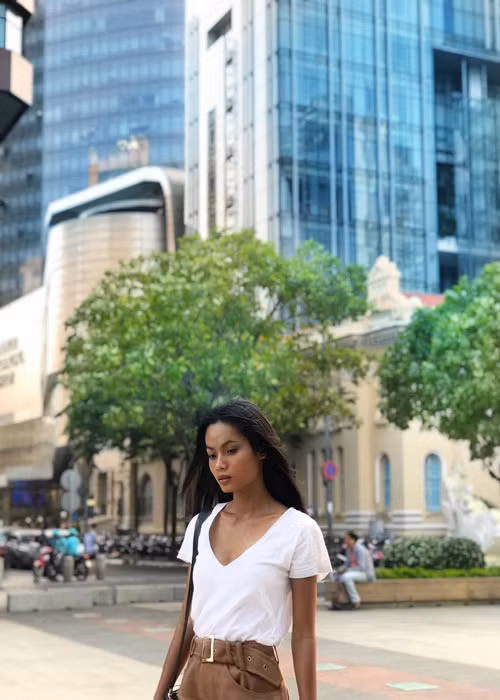 Kim Sang giấu bệnh tình với gia đình. "Khi tôi gọi điện hỏi thăm, con nói mọi thứ vẫn ổn. Tôi không ngờ bệnh tình của Kim Sang lại nặng thế này", mẹ Kim Sang chia sẻ.