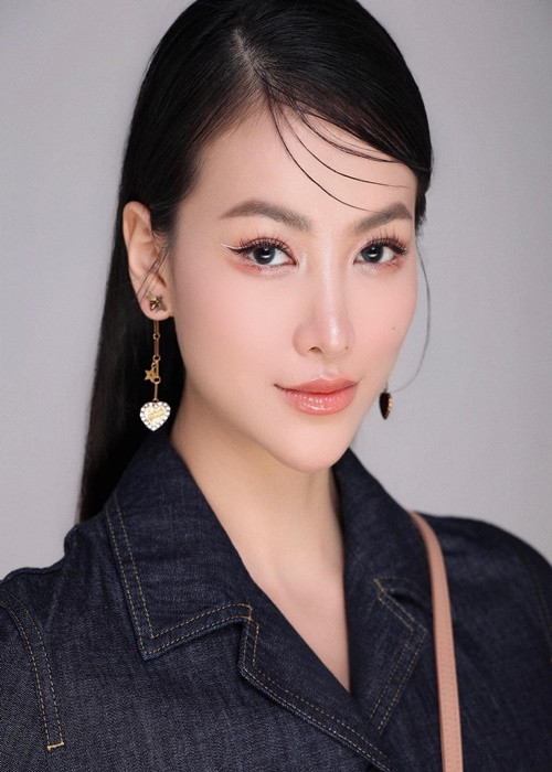 “Cảm ơn Thùy Tiên vì đã giúp Việt Nam chiến thắng và mang vương miện quốc tế trở về. Khánh rất tự hào vì điều đó”, Phương Khánh cho hay.