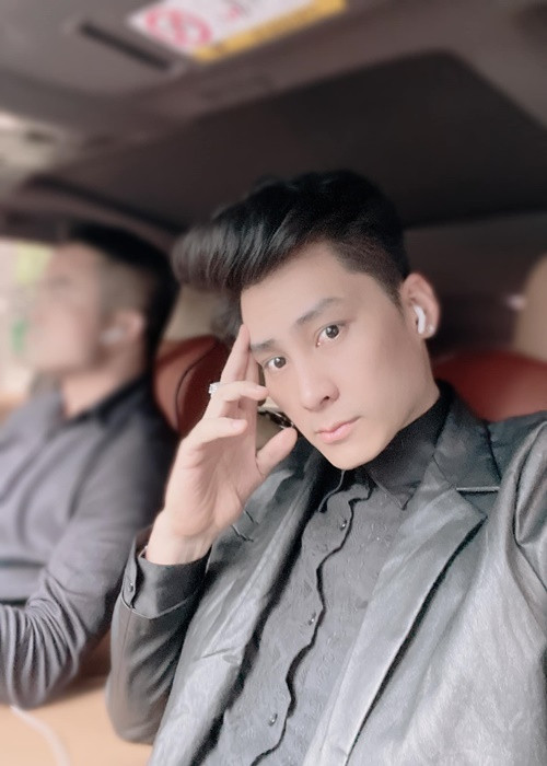 Đến nay, Phi Hùng chưa chia sẻ lý do chia tay Lâm Khánh Chi. Ảnh: FB Phi Hùng