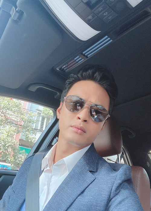 Hồng Đăng sở hữu vẻ ngoài điển trai, phong độ.