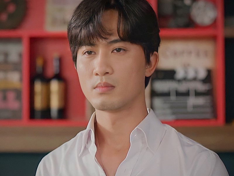 Doãn Quốc Đam đóng vai ông chủ quán cà phê Đông Phong trong "Thương ngày nắng về".