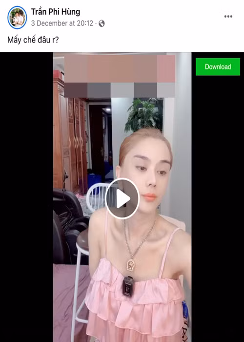 Ngày 3/12, anh chia sẻ một loạt livestream bán hàng của vợ. Ảnh chụp màn hình