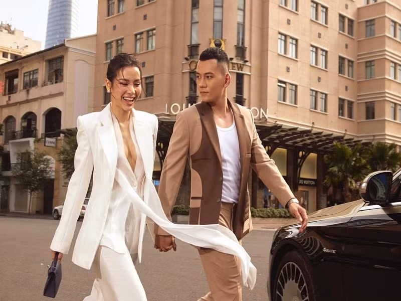 Nam diễn viên cầu hôn bạn gái hơn tuổi vào năm 2020. Ảnh: FB Lý Bình