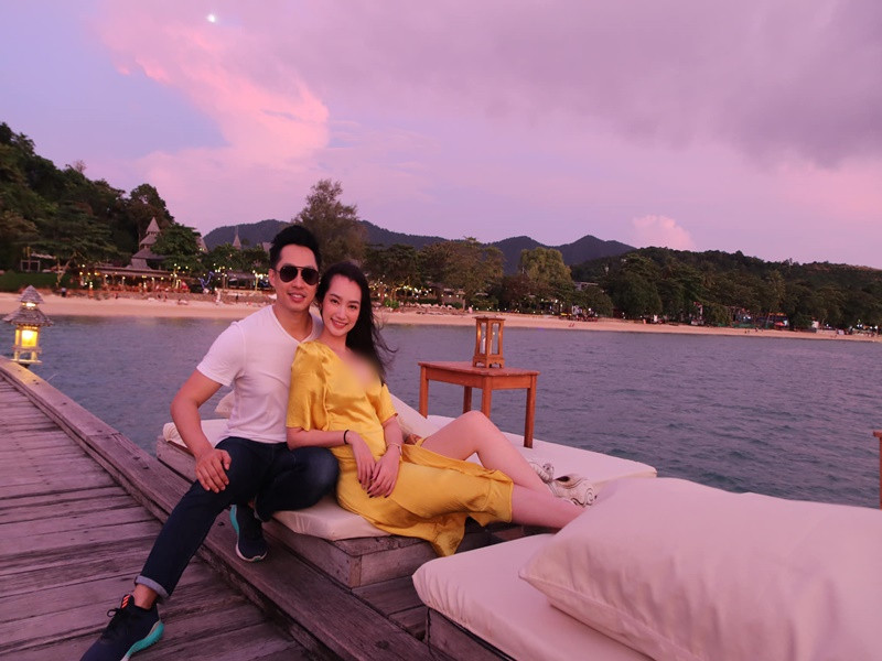 Trúc Diễm ly hôn sau 6 năm gắn bó với John Từ. Cả hai nỗ lực hàn gắn trong 2 năm qua nhưng không thành. Sau khi ly hôn, Trúc Diễm và John Từ vẫn ủng hộ nhau. Hiện tại, trên trang cá nhân, Trúc Diễm vẫn giữ hình ảnh bên John Từ.