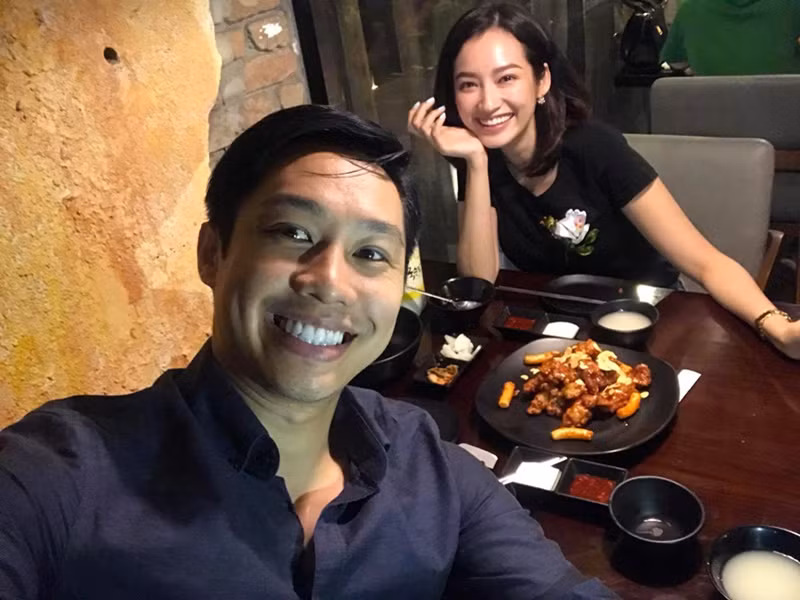 Cặp đôi có những buổi hẹn hò riêng tư để hâm nóng tình cảm.