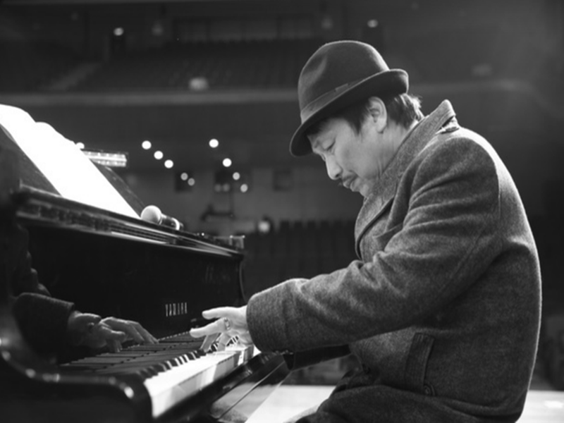 Giáng Hương là con gái của nhạc sĩ Phú Quang và người vợ thứ hai. Từ nhỏ, cô thích đi buôn. Vì vậy, lớn lên, con gái thứ hai của Phú Quang làm kinh doanh. Lâu nay, Giáng Hương không lộ diện trước công chúng. Ảnh: Dân Trí