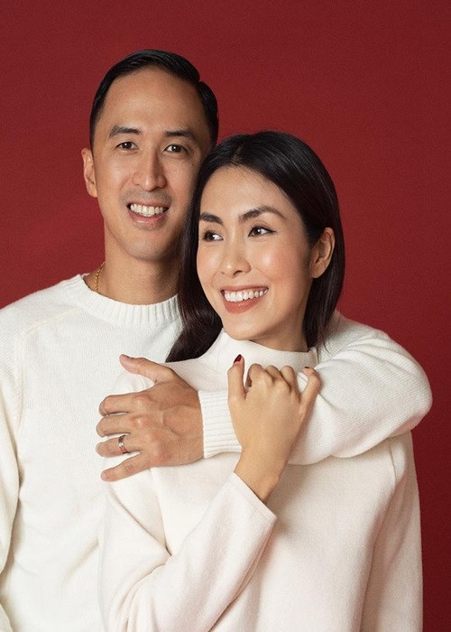 Tình cảm vợ chồng Hà Tăng ngày càng mặn nồng. Cả hai chứng minh tình yêu thực sự dành cho nhau bằng những hành động. Cặp đôi thường xuyên đăng ảnh kèm lời ngọt ngào, luôn dành thời gian cho nhau vào những kỳ nghỉ lễ, sinh nhật, kỷ niệm ngày cưới, công khai ủng hộ nửa kia trong công việc. Ảnh: Instagram Hà Tăng