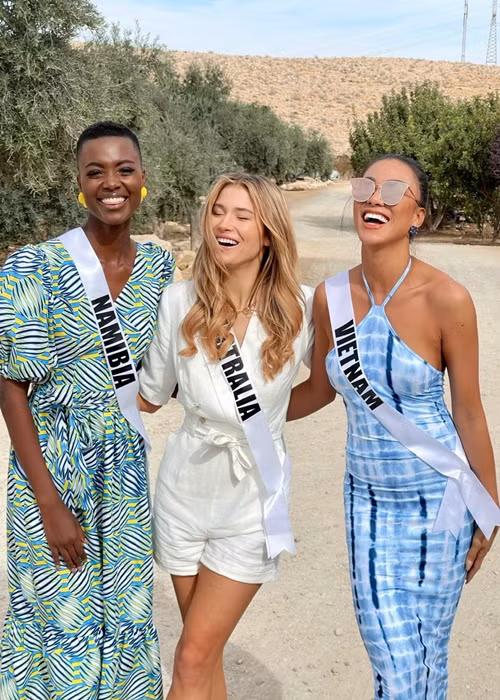 Thi quốc tế, Kim Duyên trang điểm theo phong cách Latin. Ảnh: FB Kim Duyên