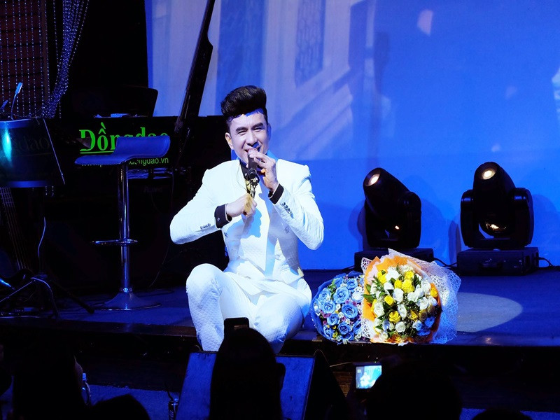 Đan Trường đắt show ca hát trong những năm qua tại Việt Nam lẫn hải ngoại. Theo lịch biểu diễn của Đan Trường đăng tải, trong tháng 8 và 9/2019, nam ca sĩ chạy show khắp các tỉnh thành và làm việc kín hết từng ngày.