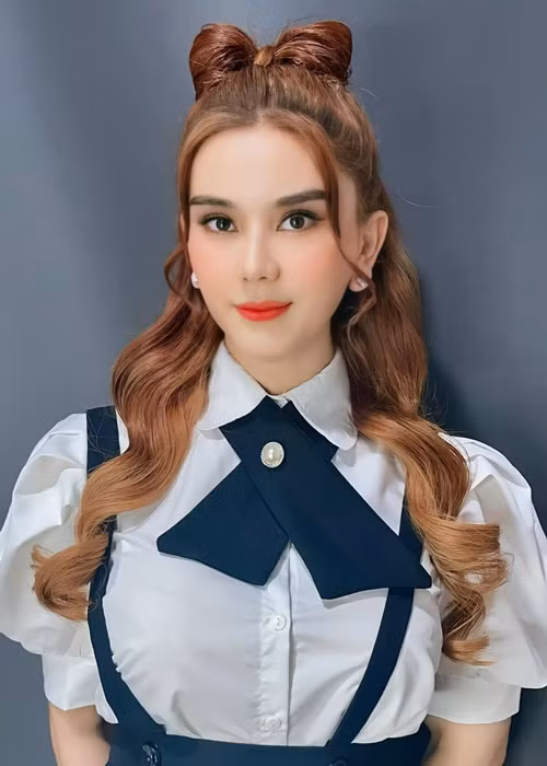 Lâm Khánh Chi đã khỏi COVID-19. Vào thời điểm Phi Hùng tuyên bố chia tay, nữ ca sĩ đang mắc bệnh.