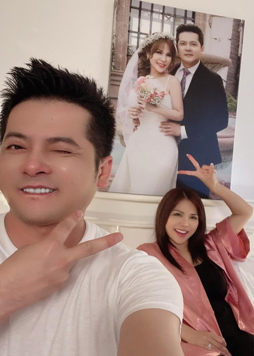 Thắm Bebe phân trần spa chỉ là nơi để làm ăn. Lúc Hoàng Anh không có nơi ở, không có tiền, nhân tiện mùa dịch tiệm đóng cửa, cô cho nam diễn viên vào ở. Ngoài ra, cô chăm sóc các con rất đàng hoàng. Ảnh: FB Thắm Bebe