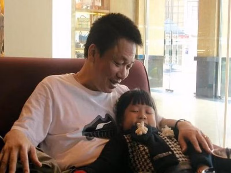 Nhạc sĩ Phú Quang rất yêu thương con riêng của Anh Thư. “Tôi biết ơn anh rất nhiều vì điều đó! Anh đã cho tôi và con gái một mái ấm thực sự, một tình yêu thương vô bờ bến”, vợ nhạc sĩ Phú Quang trải lòng. Ảnh: Tiền Phong