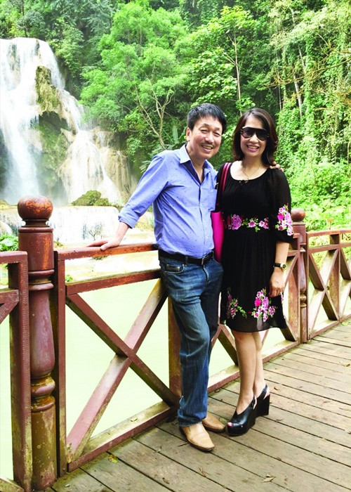 Anh Thư từng chia sẻ về cuộc tình với nhạc sĩ Phú Quang: "Lúc chúng tôi mới đến với nhau, tôi và anh gặp phải sự cách biệt tuổi tác. Anh Quang kém bố tôi 3 tuổi và hơn mẹ tôi 1 tuổi. Nhưng rất may, bố tôi là người thuộc giới văn nghệ sĩ (nhà văn Trịnh Đình Khôi) nên có cái nhìn thoáng hơn về chuyện tình cảm. Bố ủng hộ chuyện tình cảm của chúng tôi và tỏ ra quý mến anh Quang. Khi chúng tôi ở bên nhau, bố coi anh Quang như một người bạn, điều mà chỉ có phương Tây mới có". Ảnh: Lao động