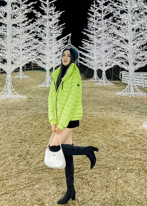 Nàng hoa hậu gốc Thanh Hóa động viên bản thân cố gắng vượt qua COVID-19.