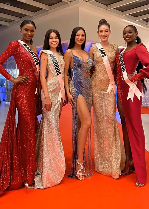 Kim Duyên chia sẻ, cuộc thi đã kết thúc nhưng cô và các thí sinh vẫn giữ tình chị em thân thiết. Ảnh: Hoa hậu Hoàn vũ Việt Nam