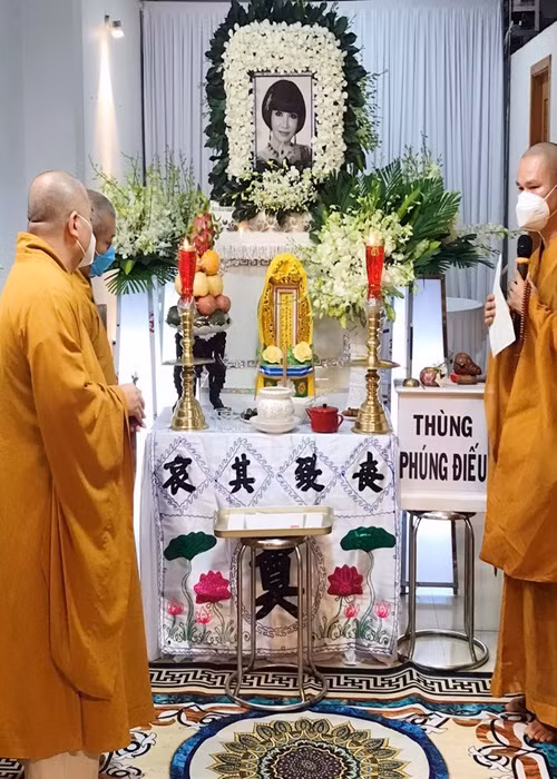  Nghệ sĩ Thanh Kim Huệ qua đời vào 13h50 ngày 23/12, ở tuổi 67. Bà mất vì bệnh ung thư. Ảnh: Dân Trí