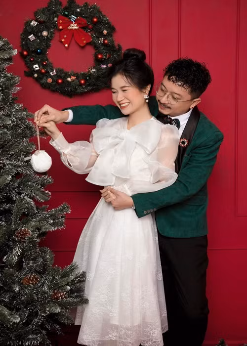 Sau khi chia tay Anh Đức, Lâm Vỹ Dạ hẹn hò Hứa Minh Đạt - thần tượng của nữ diễn viên. Cặp đôi kết hôn năm 2010. Ảnh: FB Hứa Minh Đạt