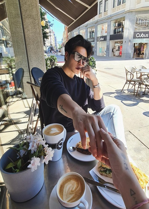 Ngô Thanh Vân và tình trẻ luôn úp mở hình ảnh bên nhau trong thời gian đầu hẹn hò.