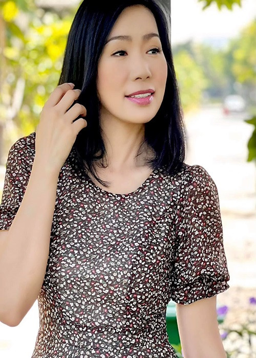 Nhiều khán giả đứng về phía Trịnh Kim Chi, cho rằng việc kêu gọi quyên góp của cô minh bạch cũng như khen ngợi ứng xử văn minh của cô với đàn anh. Không ít người còn cảm thông cho Trịnh Kim Chi làm ơn mà mắc oán. Ảnh: FB Trịnh Kim Chi