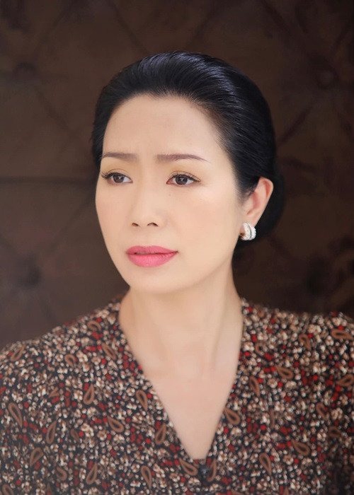 Bị Thương Tín tố, Trịnh Kim Chi khẳng định, số tiền cô kêu gọi quyên góp là 406 triệu. Về số tiền bảo hiểm 264 triệu (hiện còn 244 triệu), Trịnh Kim Chi cho biết, quy định của công ty bảo hiểm nên cô không thể đóng toàn bộ trong một lần mà gửi ngân hàng để đóng mỗi năm. Theo Trịnh Kim Chi, tài khoản này là thường, không phải tiết kiệm. Khi vợ chồng Thương Tín muốn lấy lại số tiền đóng bảo hiểm, Trịnh Kim Chi đã trao trả. Ảnh: FB Trịnh Kim Chi