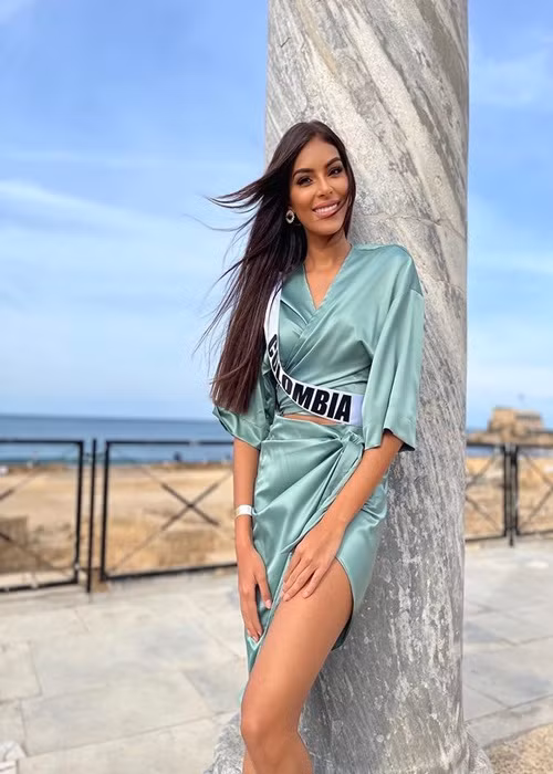 Valeria Ayos là Hoa hậu Hoàn vũ Colombia 2021. Cô sở hữu chiều cao 1m80, thân hình rất quyến rũ. Valeria đang là đối thủ mạnh của nhiều thí sinh Hoa hậu Hoàn vũ Thế giới 2021 bởi từng giành danh hiệu á hậu 2 cuộc thi Hoa hậu Trái đất 2018. Ảnh: Valeria Ayos