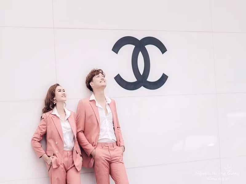 Đình Tú và Hương Giang đến nay chưa có cơ hội đóng cặp trên màn ảnh. Ảnh: FB Đình Tú