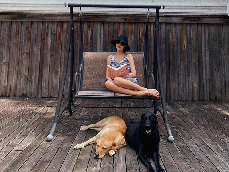 Trong suốt thời gian thai kỳ, Tăng Thanh Hà giấu bụng bầu.