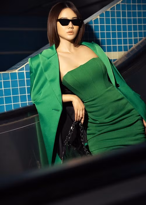 Huyền Lizzie ngày càng đẹp mặn mà sau khi ly hôn vào năm 2019.