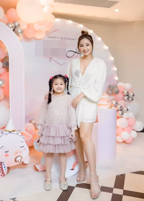 "Tôi không xem tình yêu và hôn nhân là tất cả cuộc đời", cô nói.