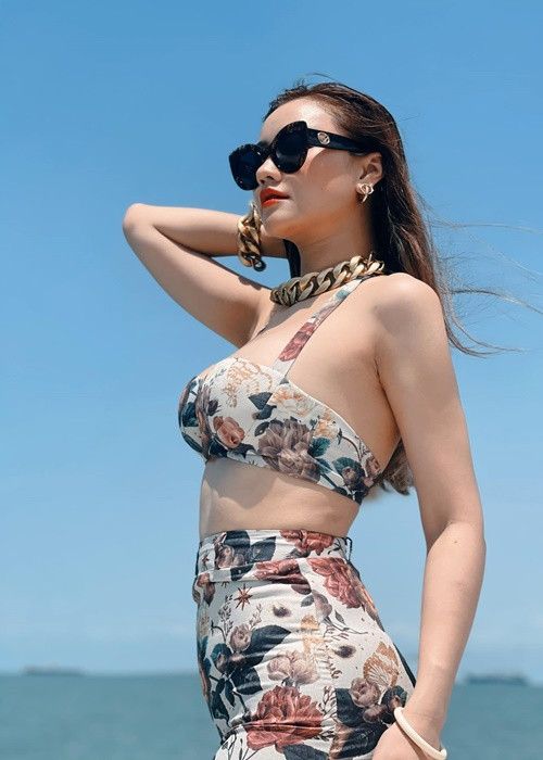 Maya phẫu thuật thẩm mỹ ở Hàn Quốc. Nữ ca sĩ cho biết, cô chỉ thực hiện các tiểu phẫu đơn giản trên mặt nên nhiều lúc quên mất bản thân từng dao kéo.