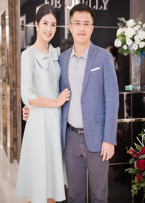 Ngọc Hân hiện tại hạnh phúc bên chồng sắp cưới. Cả hai hẹn hò đã được nhiều năm.