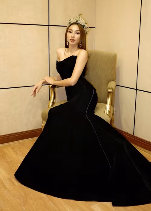 Thùy Tiên có lịch trình bận rộn. Cô liên tục trả lời phỏng vấn tại Thái Lan cũng như có các buổi giao lưu qua livestream. Ảnh: Miss Grand International