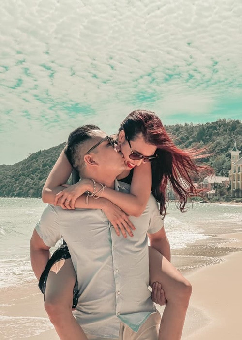 Vợ chồng Lan Khuê vẫn mặn nồng sau 3 năm về chung một nhà.