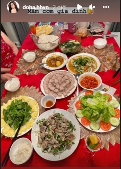 Đỗ Thị Hà còn được mời ăn bữa cơm gia đình ở Mỹ.