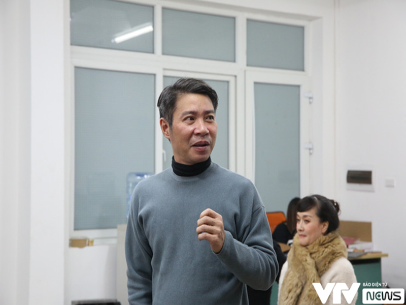 “Mình mệt lúc đấy nhưng sau mỗi đêm Giao thừa, ra ngoài đường, mọi người khen và nhớ đến cô Đẩu, mọi mệt nhọc như tan biến hết. Tôi nghĩ đó là sự bù đắp”, Công Lý trải lòng. Ảnh: VTV