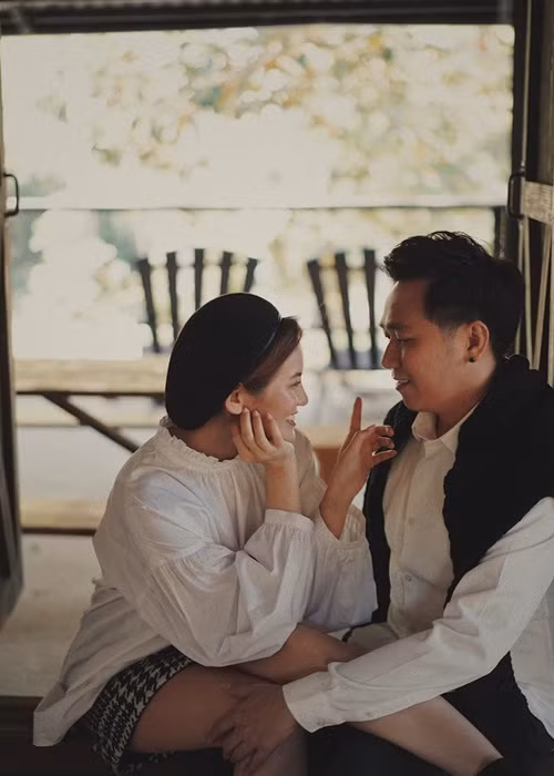 Uyên Tô còn tố Anh Đức nhân lúc cô không có nhà mang hai chú mèo đi mất và ép cô trong vòng 2 ngày phải dọn ra khỏi nhà, nếu không sẽ nhờ ban quản lý và cảnh sát khu vực can thiệp. Phía Anh Đức hiện tại vẫn giữ im lặng. Ảnh: Instagram Uyên Tô