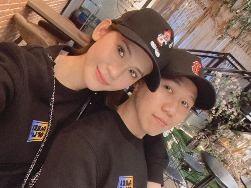 Mới đây, diễn viên Anh Đức bị Uyên Tô “bóc phốt”. Trên trang cá nhân, Uyên Tô cho hay, Anh Đức không chỉ yêu cầu cô mua lại 2 chú mèo mà cặp đôi từng nuôi chung mà còn quỵt số tiền anh hứa hẹn sẽ hỗ trợ khi cô chuyển ra khỏi nhà. Ảnh: Instagram Uyên Tô