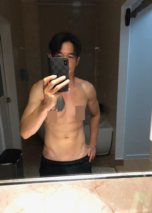 Mới đây, Quách Ngọc Ngoan cởi áo khoe body săn chắc. Ảnh: FB Quách Ngọc Ngoan